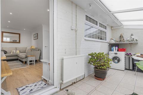 89 Nursery Road, Meopham, Gravesend, DA13 0NE