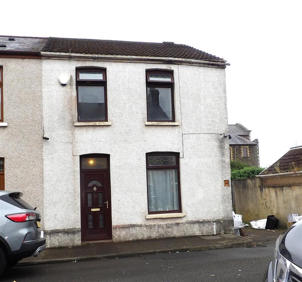 Alfred Street, Sandfields, Port Talbot 2 bed end of terrace house for