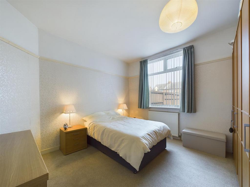 Bed 1.jpg