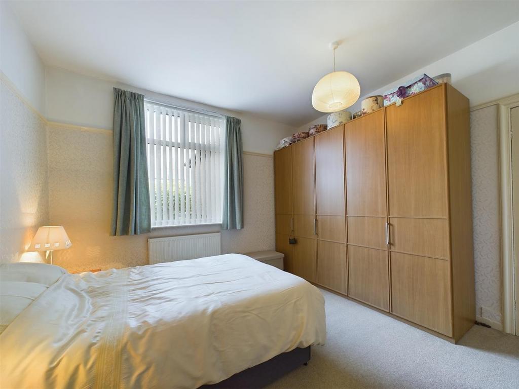 Bed 1 2.jpg