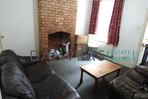 4 bedroom terraced house to rent, Clarendon Park Road, Leicester LE2