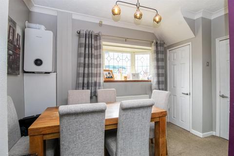 31 Hendal Lane, Wakefield, WF2 7NT