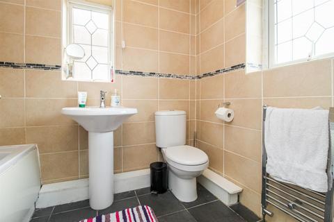 31 Hendal Lane, Wakefield, WF2 7NT