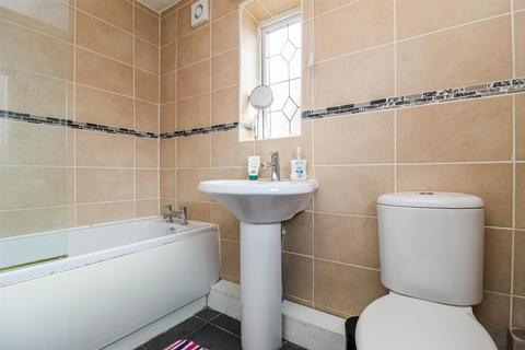 31 Hendal Lane, Wakefield, WF2 7NT
