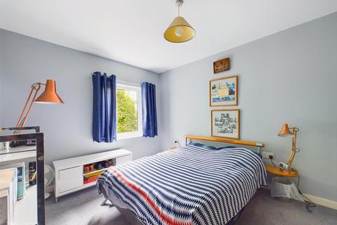 2 bedroom flat for sale, Furlong Street, Nottingham NG5