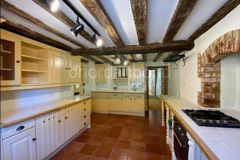 2 bedroom cottage to rent, High Street, Scaldwell, Northamptonshire NN6