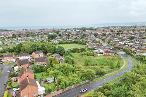 2 bedroom property with land for sale, Cawthorne Crescent, Filey