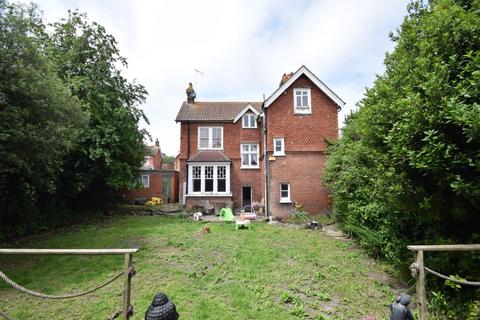 6 bedroom detached house for sale, Enys Road, Eastbourne BN21