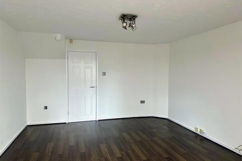 2 bedroom house to rent, Slingfield Road, Birmingham, B31