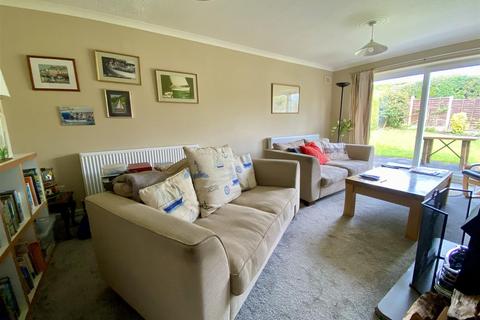 2 bedroom detached bungalow for sale, 30 Tros Yr Afon, Llangoed