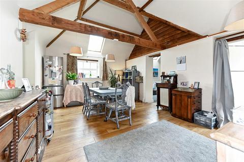 2 bedroom barn conversion to rent, Thicket Lane, Halnaker