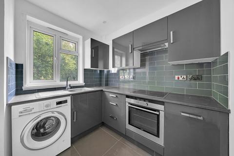 2 bedroom flat to rent, Thurtle Road, London