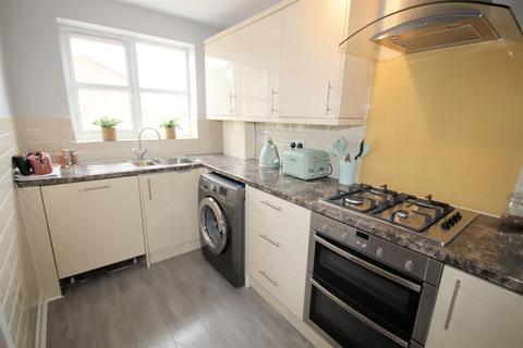 3 bedroom townhouse for sale, Luton Road, Toddington, Dunstable