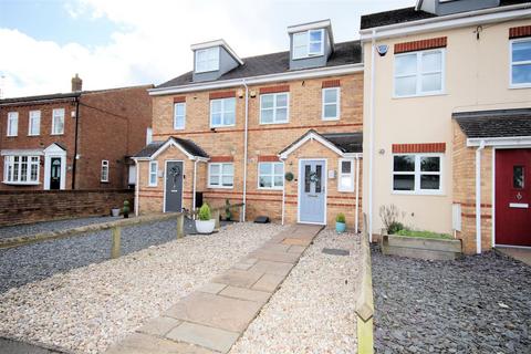 3 bedroom townhouse for sale, Luton Road, Toddington, Dunstable