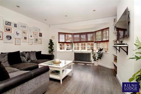 2 bedroom maisonette for sale, Westbury Road, Brentwood