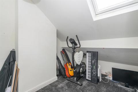 3 bedroom terraced house for sale, Turnpike Street, Elland