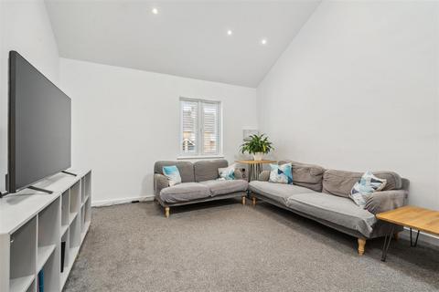 2 bedroom apartment for sale, Mill Road, Leighton Buzzard, Bedfordshire