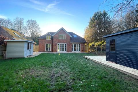 4 bedroom detached house for sale, The Hamlet, Gallowstree Common Reading RG4