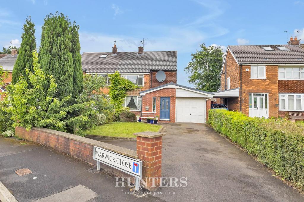 Warwick Close, Alkrington, Middleton M24 4 bed semidetached house for