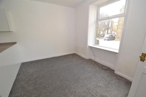 10 Albert Road, Queensbury, Bradford, BD13 1PB