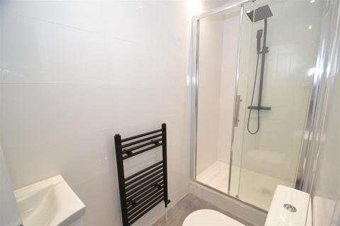 10 Albert Road, Queensbury, Bradford, BD13 1PB