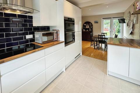 3 bedroom detached house for sale, Arras Boulevard, Hampton Magna, Warwick