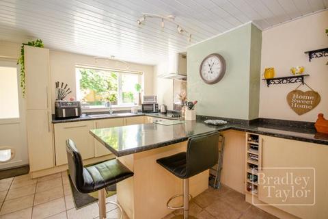 3 bedroom end of terrace house for sale, Kingsfold Drive, Penwortham PR1