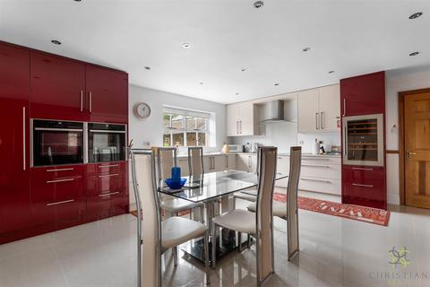 The Bell House Abbey Manor, Evesham, WR11 4TB