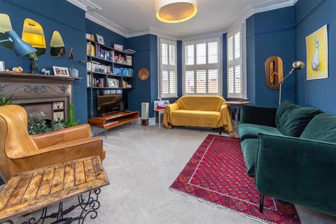 116 Widdenham Road, London, N7 9SQ