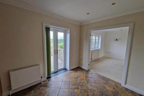 3 bedroom detached house to rent, The Park, Tregony, Truro