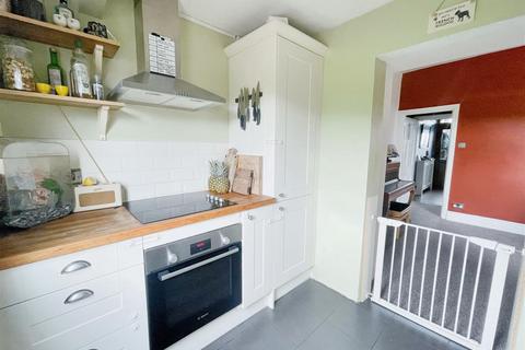 3 bedroom end of terrace house for sale, Station Road, Dove Holes, Buxton