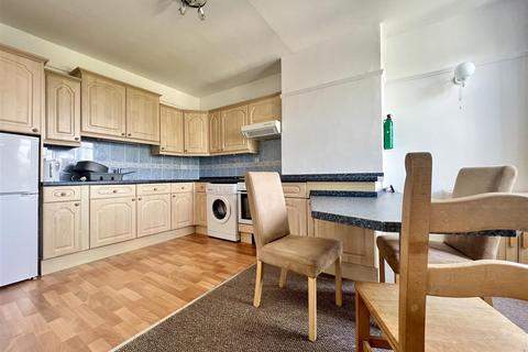 2 bedroom apartment to rent, Ringinglow Road, Sheffield