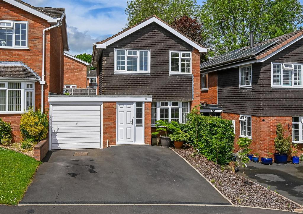 33 Avondale Road, Bridgnorth... 3 bed link detached house for sale £