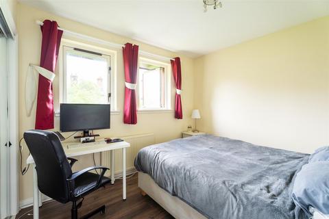 2 bedroom flat for sale, Sutcliffe Court, Glasgow G13