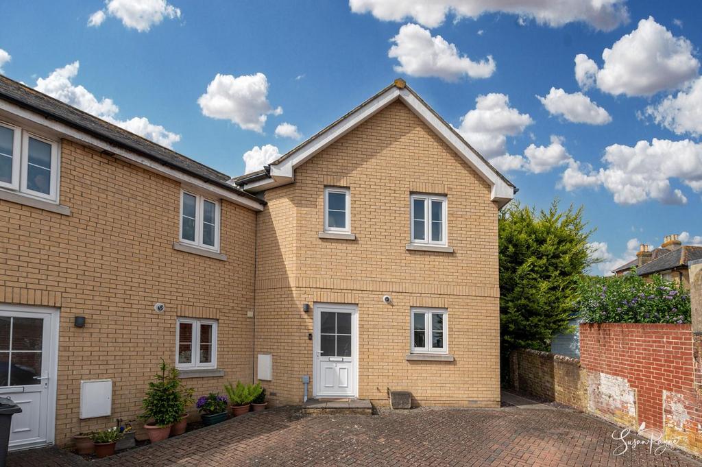 1 Balfour Mews