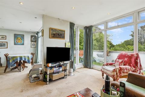 3 bedroom flat for sale, Sutton Court Road, Chiswick