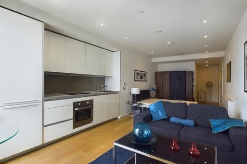 Studio to rent, The Strata, London