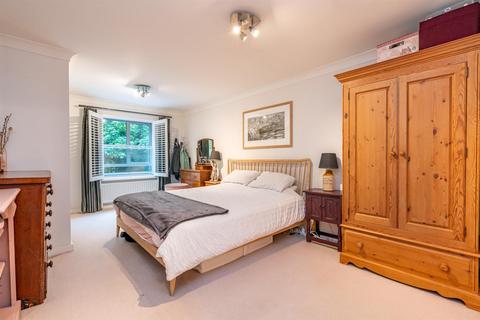 2 bedroom flat for sale, London Road, St. Albans