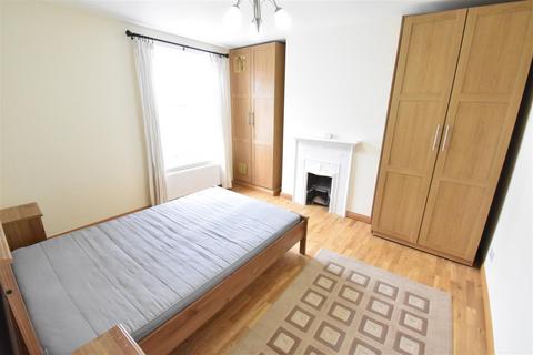 1 bedroom flat to rent, Guilford Avenue, Surbiton