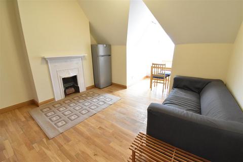1 bedroom flat to rent, Guilford Avenue, Surbiton
