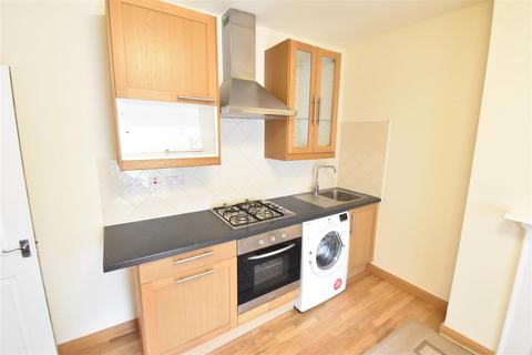 1 bedroom flat to rent, Guilford Avenue, Surbiton