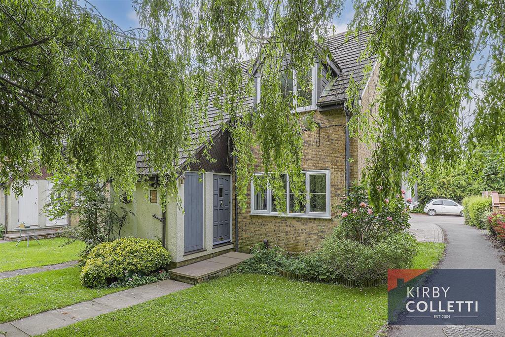 River Meads, Stanstead Abbotts 1 bed end of terrace house for sale £