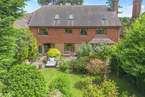 6 bedroom detached house for sale, Maidstone Road, Maidstone ME17