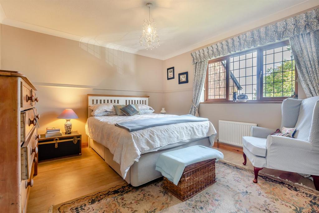 8600418-interior23.jpg
