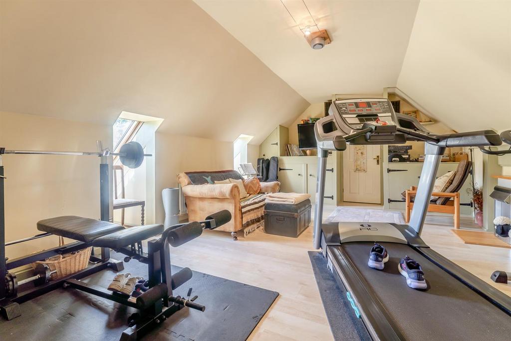 8600418-interior27.jpg