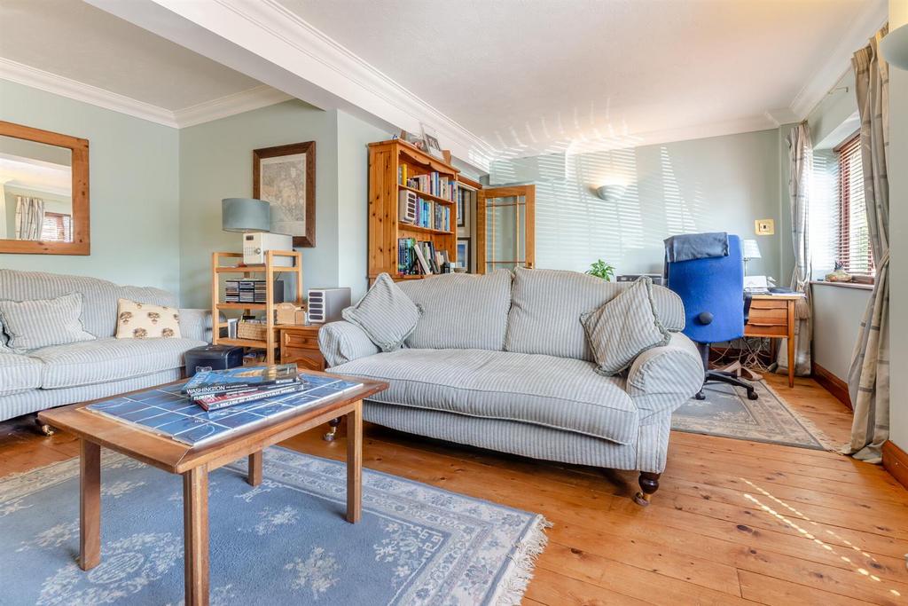 8600418-interior01.jpg