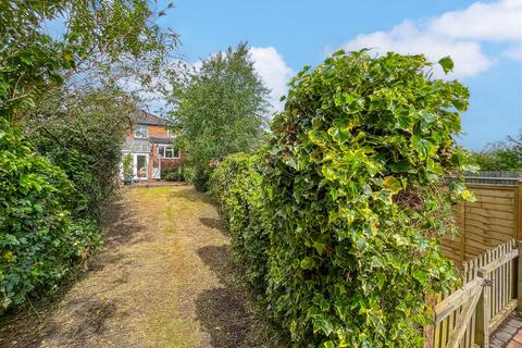 35 Beauchamp Road, Warwick, CV34 5NU