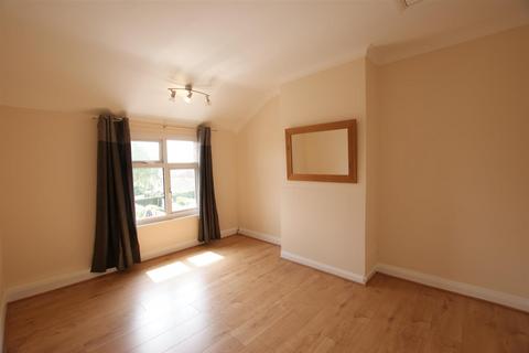 35 Beauchamp Road, Warwick, CV34 5NU