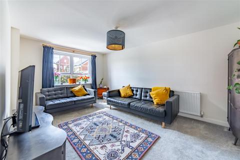 62 Ascot Drive, North Gosforth, Newcastle Upon Tyne, NE13 6PN