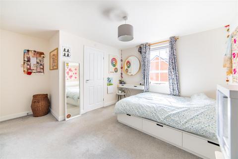 62 Ascot Drive, North Gosforth, Newcastle Upon Tyne, NE13 6PN